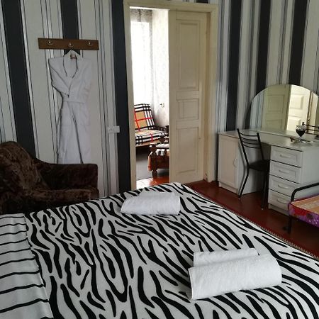 Nikoloz Guesthouse Казбеги Екстериор снимка