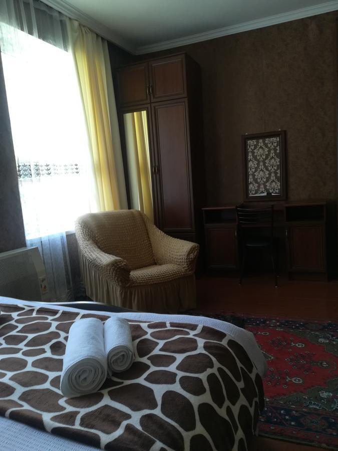 Nikoloz Guesthouse Казбеги Екстериор снимка