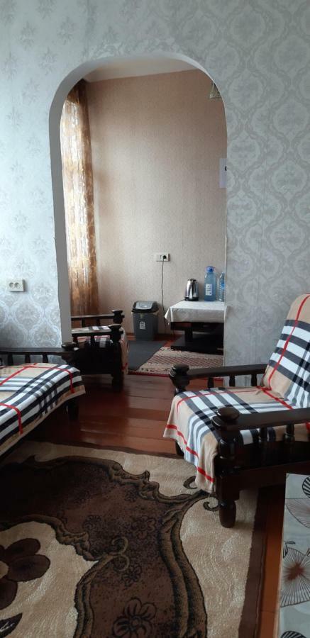 Nikoloz Guesthouse Казбеги Екстериор снимка